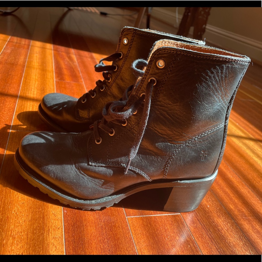 Frye Sabrina Boots in Black Size 8
